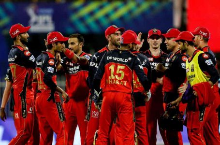 Right men pitching up at right time for RCB, team brimming with confidence: Ravi Shastri